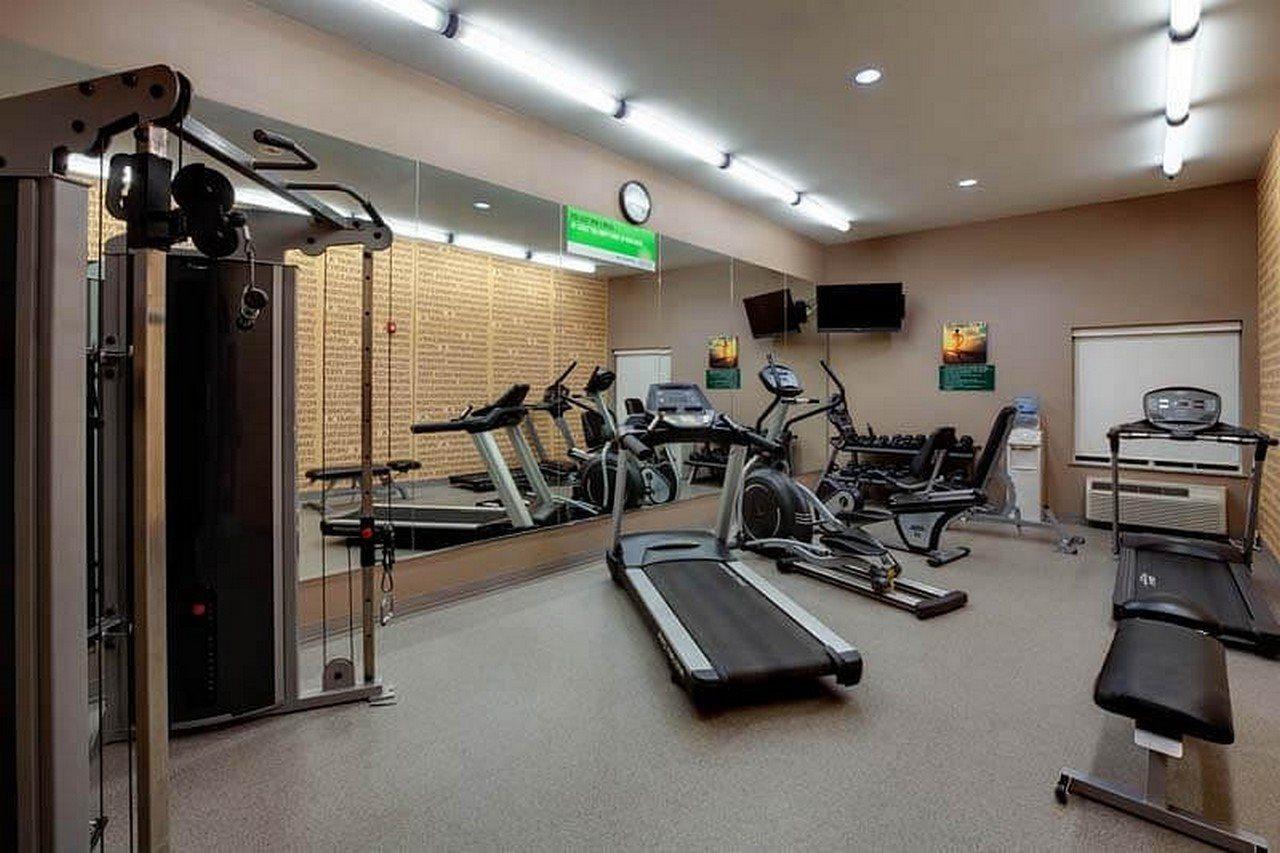 Comfort Inn & Suites Cleveland Bagian luar foto