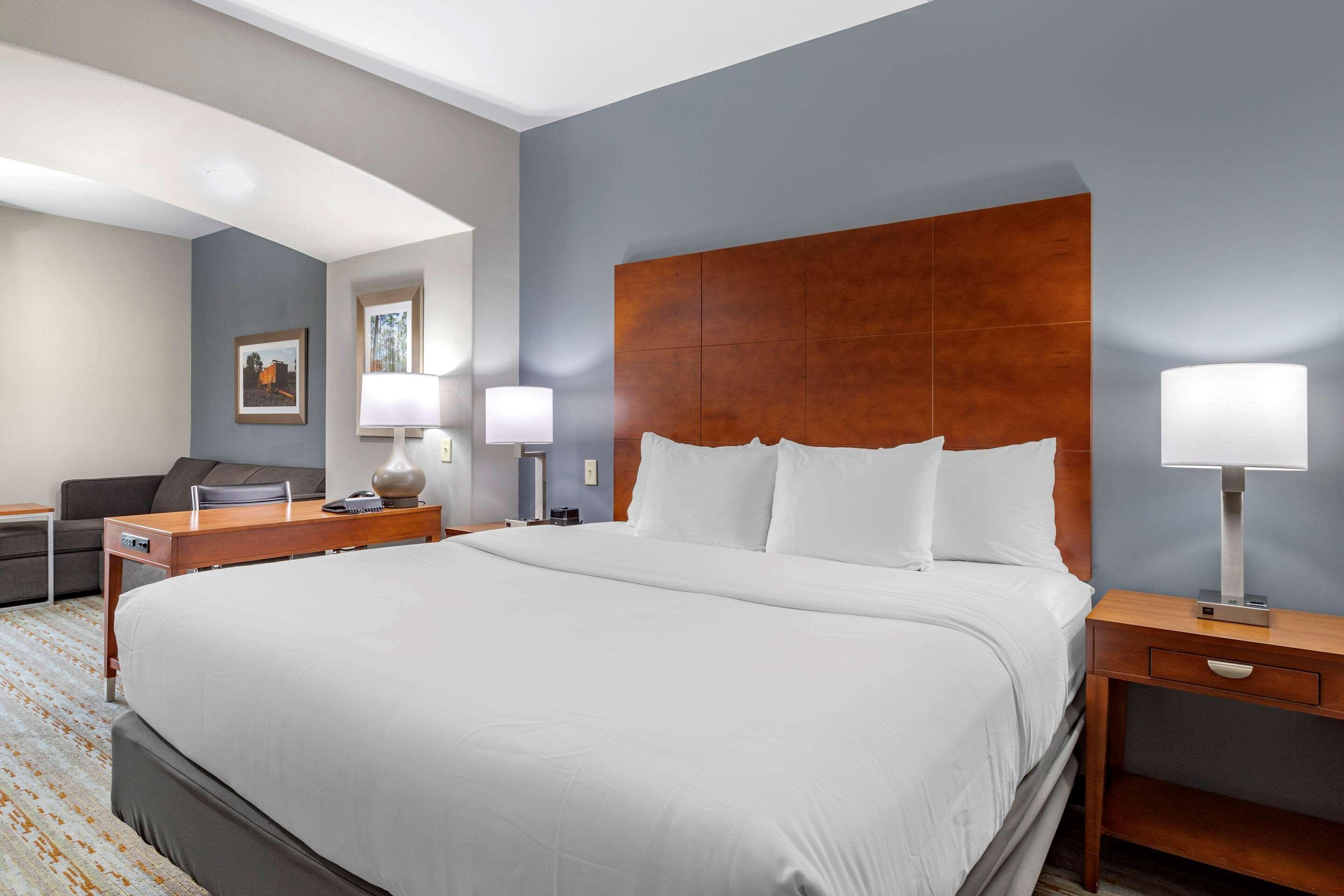Comfort Inn & Suites Cleveland Bagian luar foto
