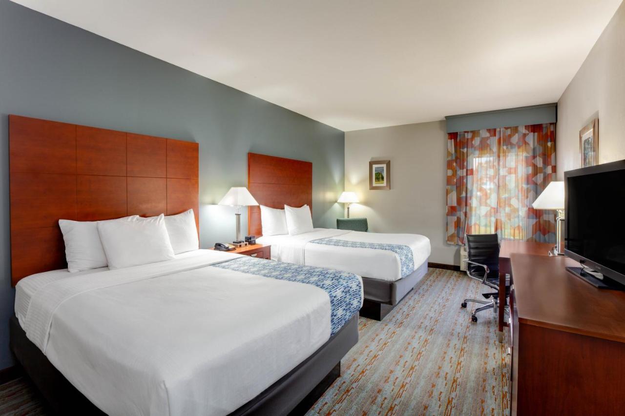 Comfort Inn & Suites Cleveland Bagian luar foto