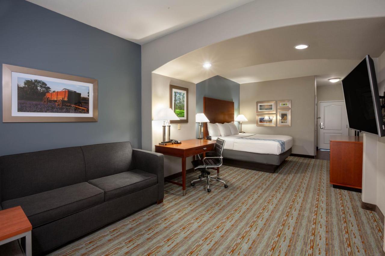 Comfort Inn & Suites Cleveland Bagian luar foto