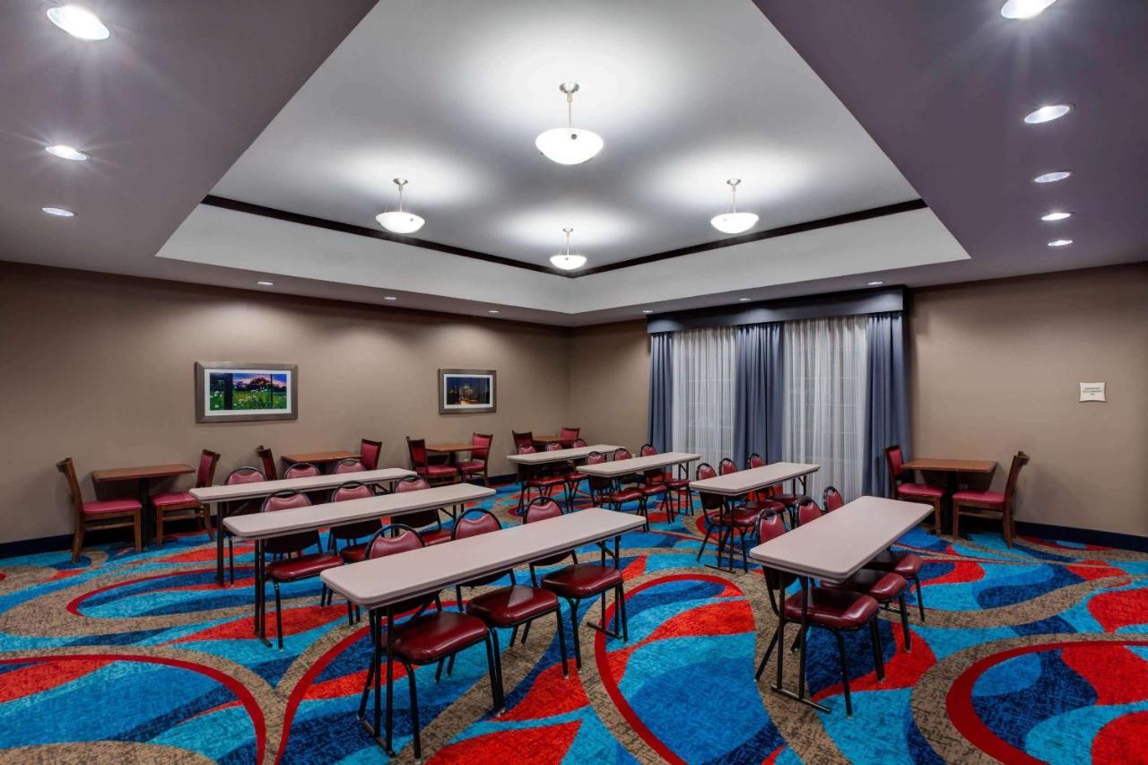 Comfort Inn & Suites Cleveland Bagian luar foto